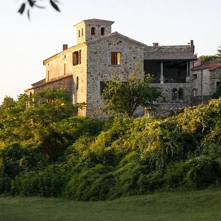 Feriehus Chateau De Mazelle *
